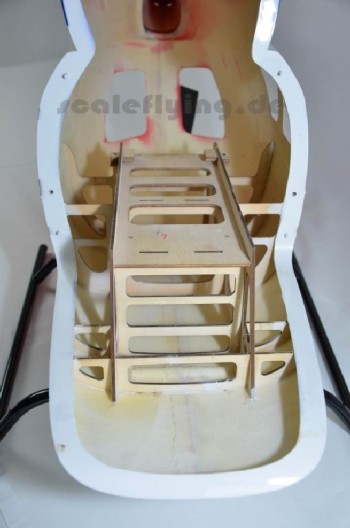 Roban Scale-Rumpf EC 145 „Stanford Life Flight“ für 600er Mechanik, Epoxid lackiert mit Heck-Winkelgetriebe